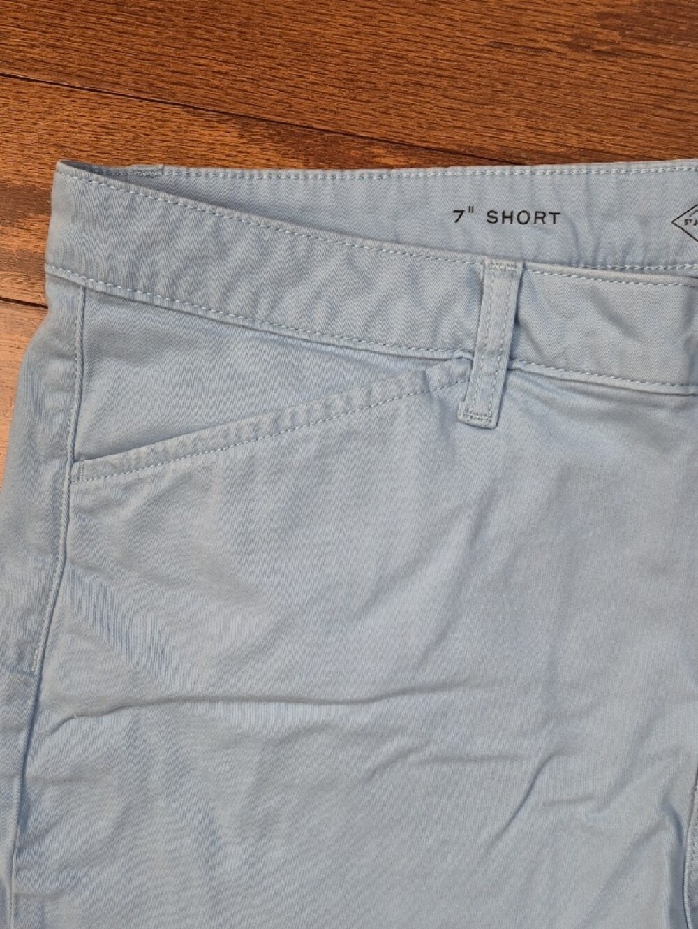 St. John's Bay Women's 16 Light Blue 7" Chino Shorts